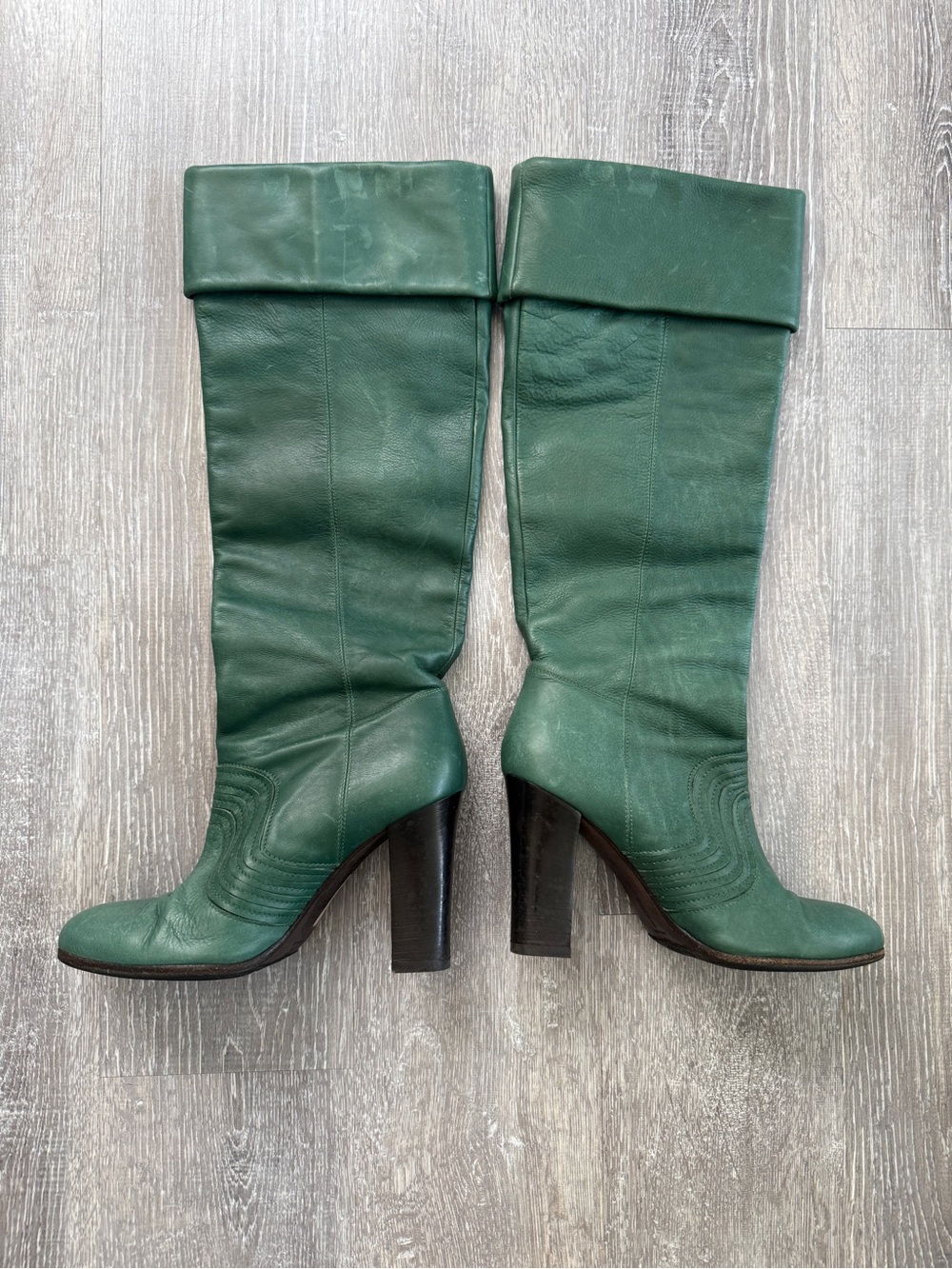 Vintage Miss Sixty green leather boots
Cuff folds up/down
Size 36